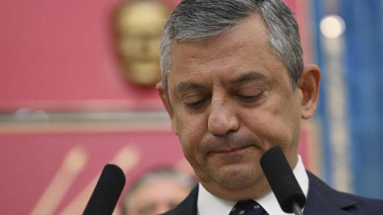 Menderes Belediyesi'nde siyasi deprem: İki meclis üyesi partilerinden istifa etti