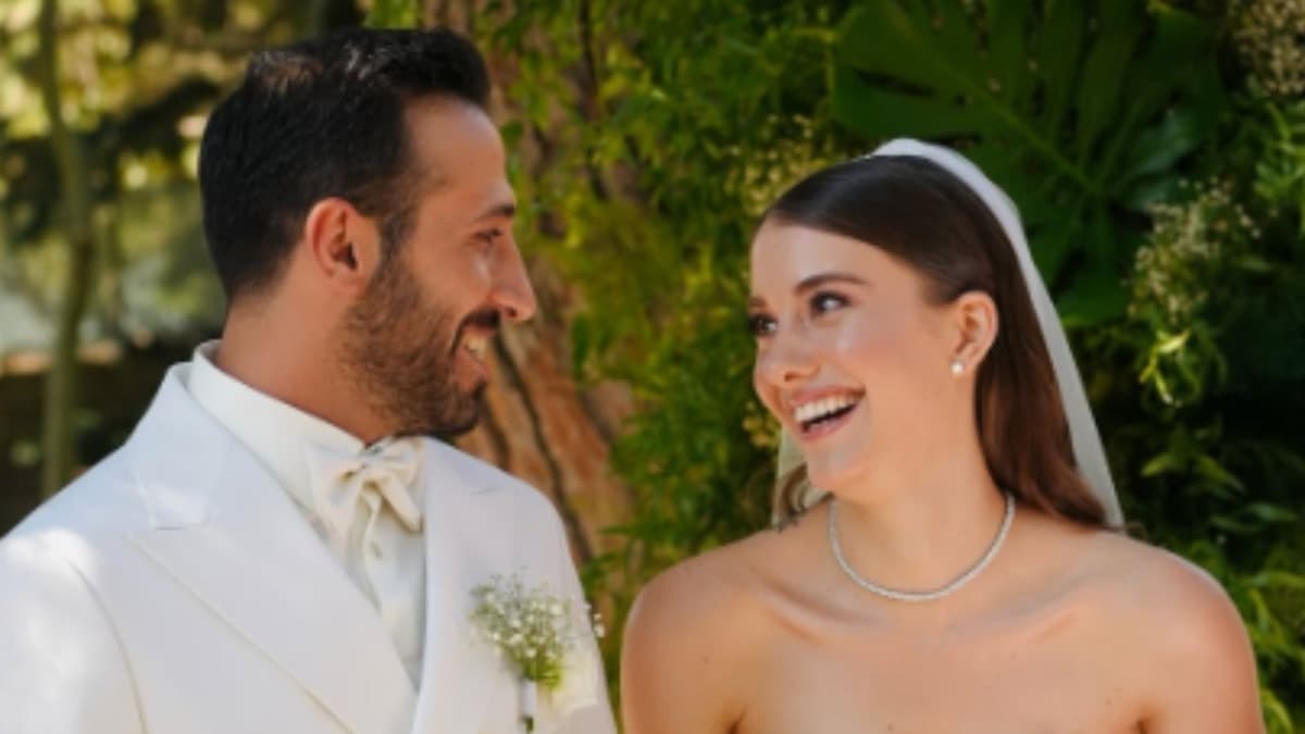 Beril Pozam, evlilik yıl dönümünde bebek müjdesi verdi