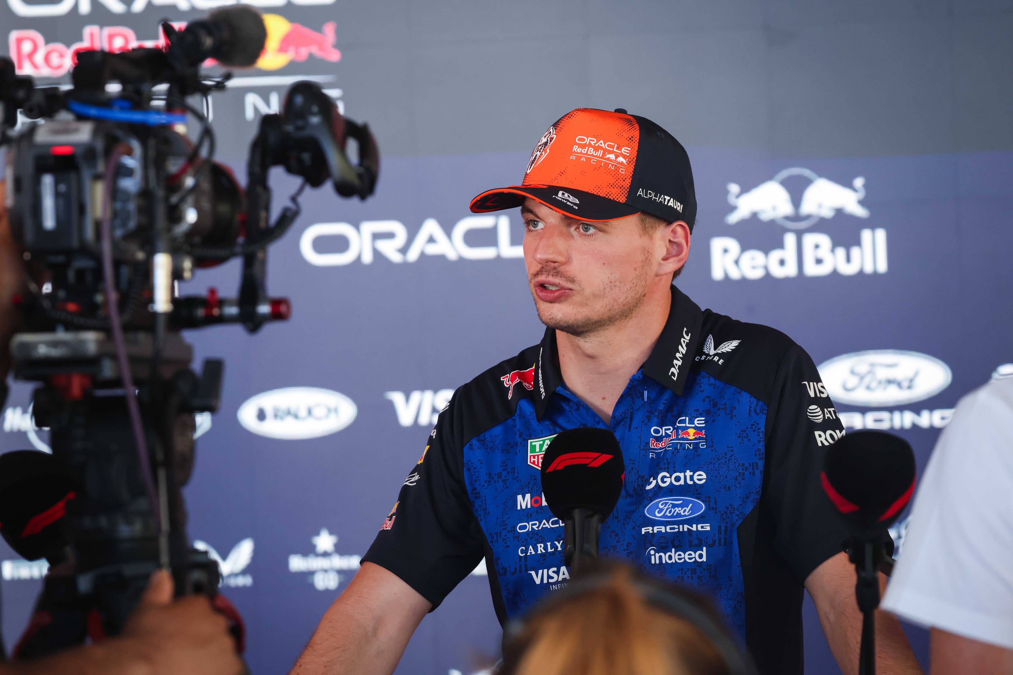 Red Bull'un yıldız pilotu Verstappen ile sözleşme yenilendi